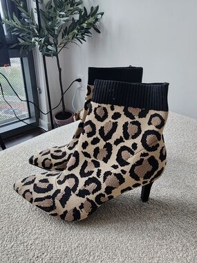 MIA Leopard Print Pointed Toe Ankle Boots - Black & Tan